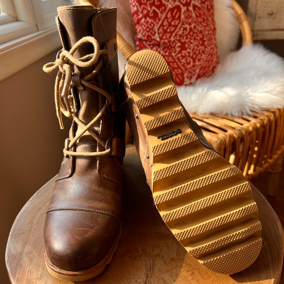 Sorel Joan of Arctic Wedge Mid Waterproof Boots size 9 - Picture 4 of 6